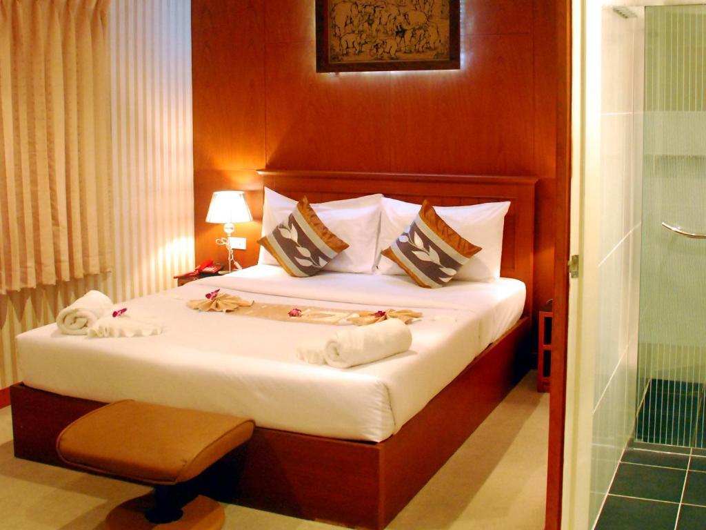 Palm Beach Hotel Phuket Patong الغرفة الصورة